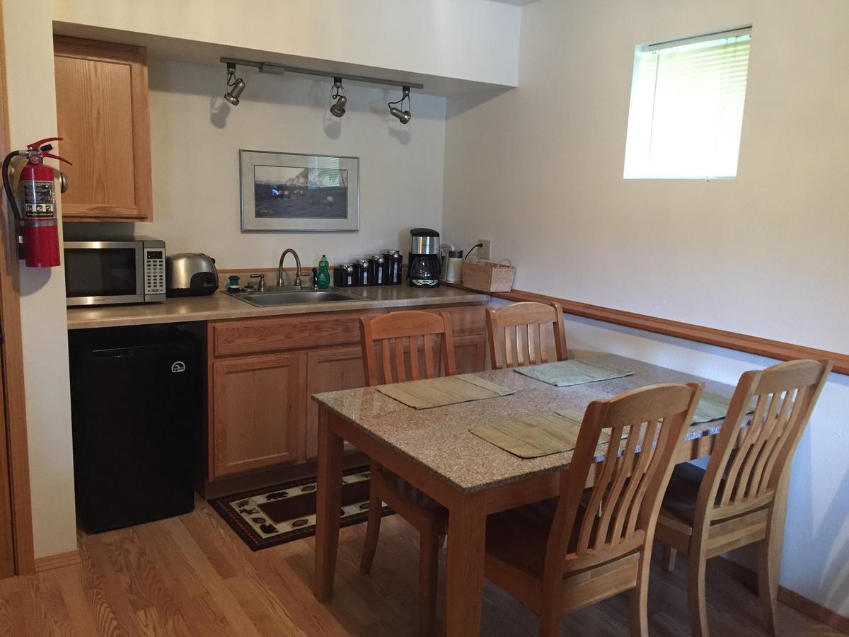 Bears Den Alaska Lodging ซูเวิร์ด ภายนอก รูปภาพ