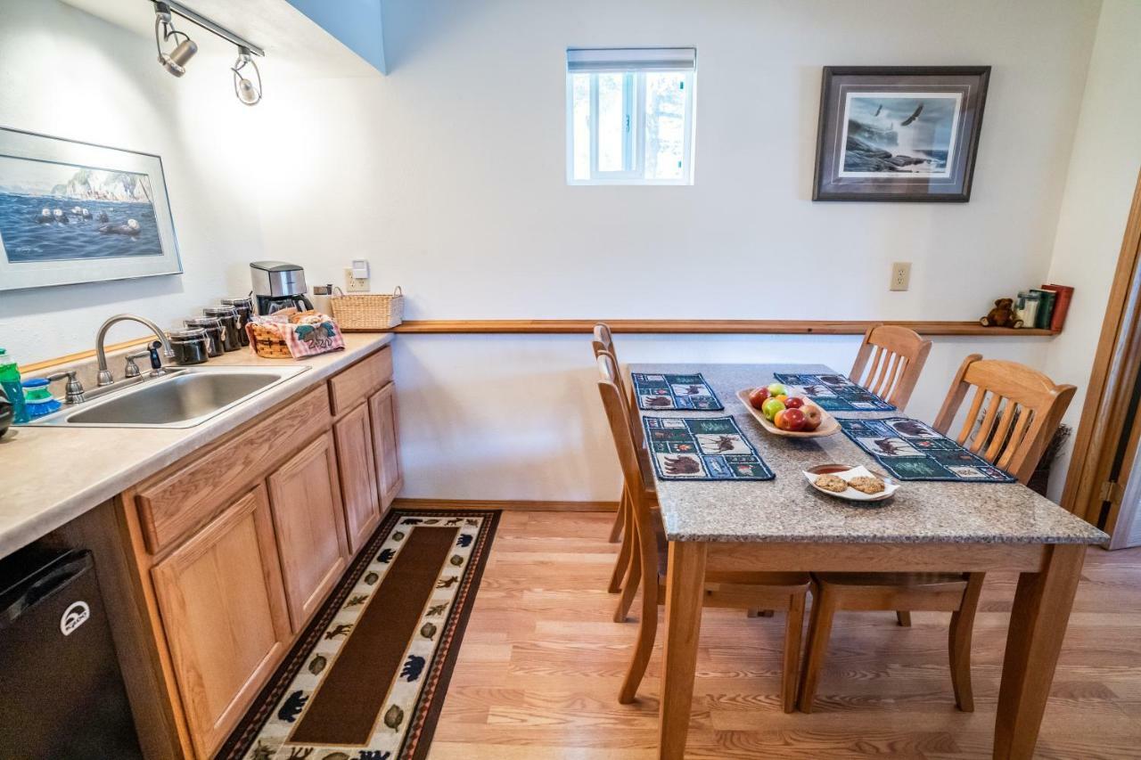 Bears Den Alaska Lodging ซูเวิร์ด ภายนอก รูปภาพ